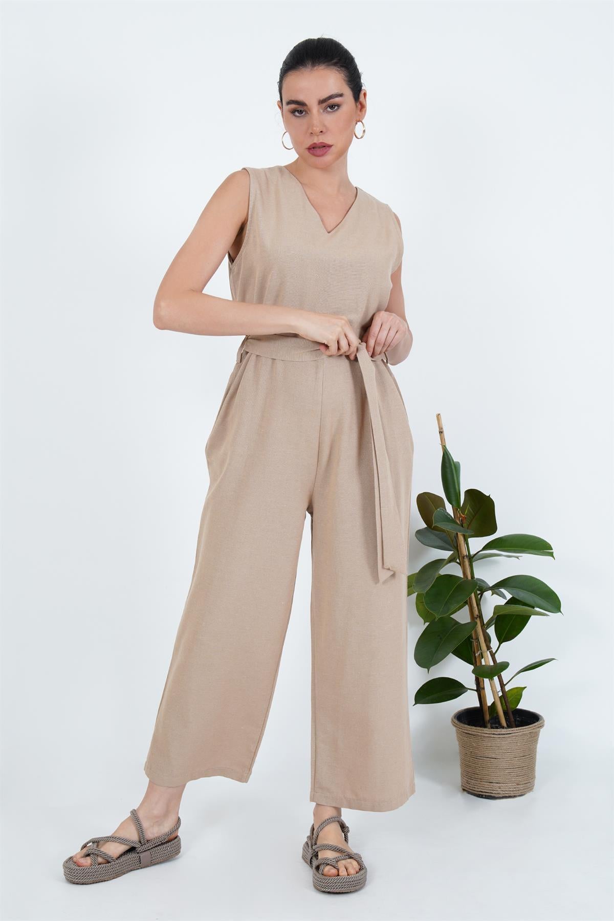 Kombinezon z paskiem - jasny bez