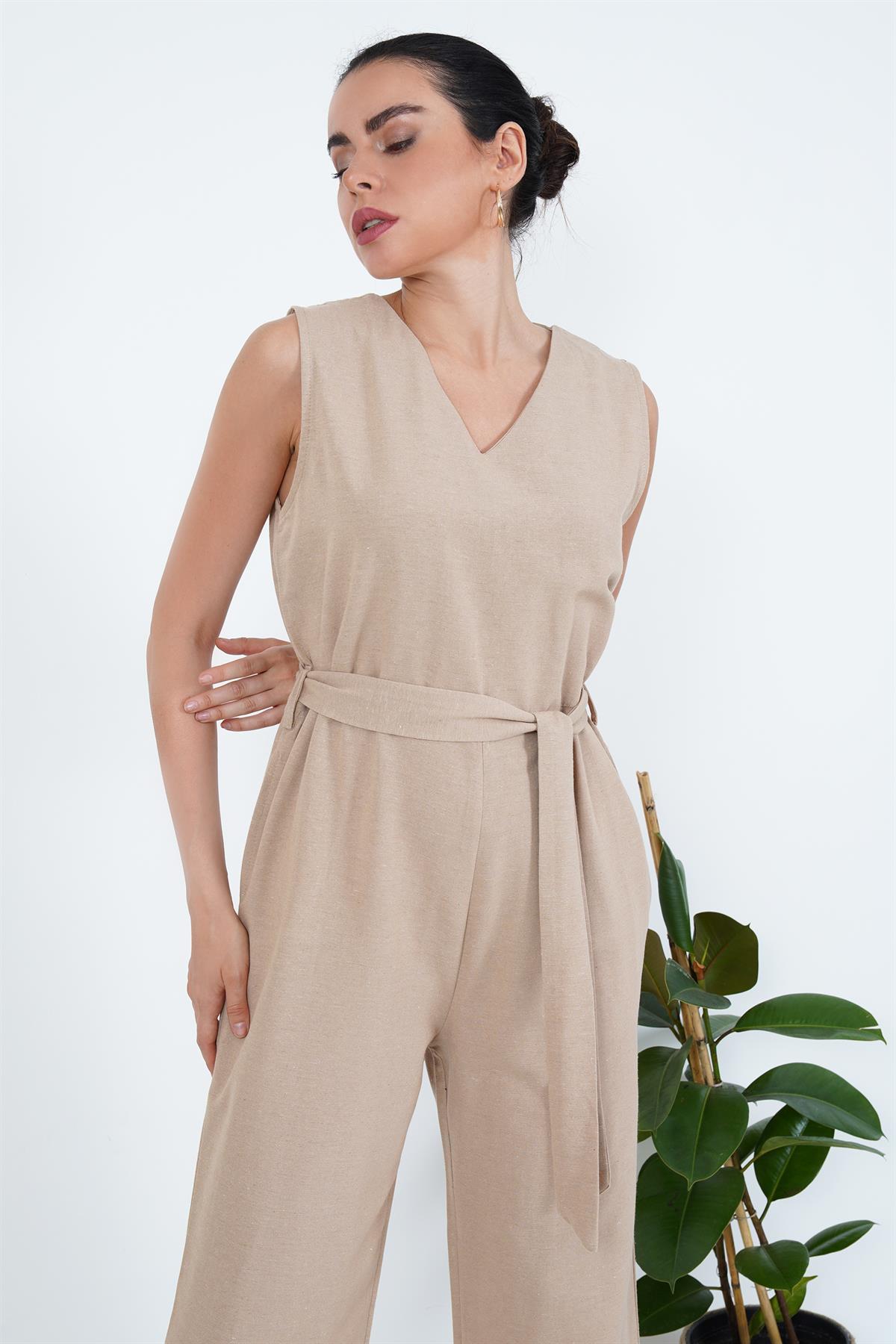 Kombinezon z paskiem - jasny bez