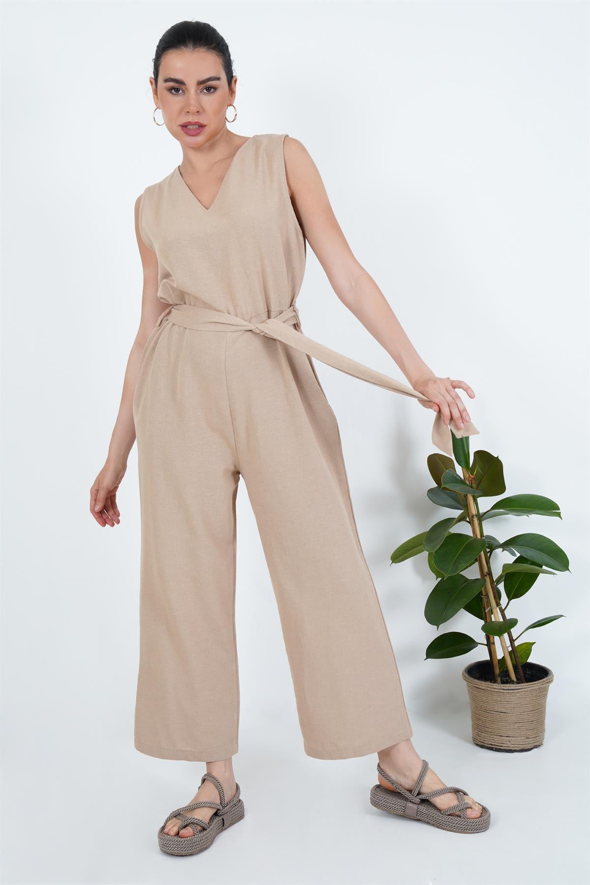 Kombinezon z paskiem - jasny bez