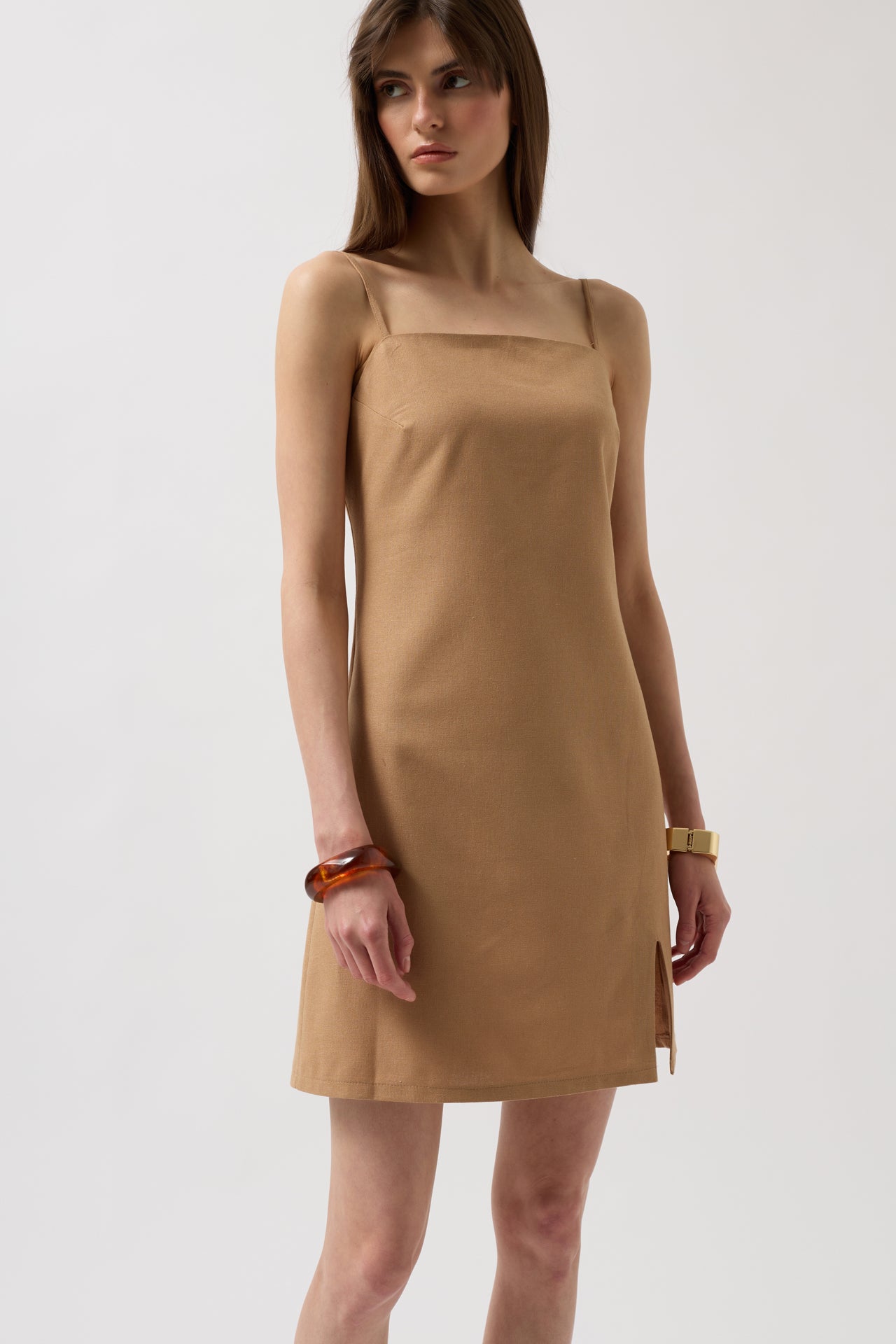 Lniana sukienka mini - ciemny bez